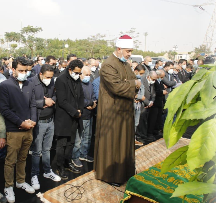 صلاة الجنازة على الراحل وحيد حامد