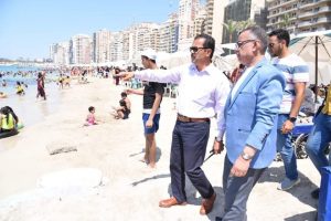 افتتاح أول شاطىء عام بالإسكندرية لــ ذوي الإعاقة