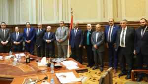 قانون العمل الجديد: المشروع يتضمن إنشاء محاكم عمالية ويحظر فصل العامل تعسفياً